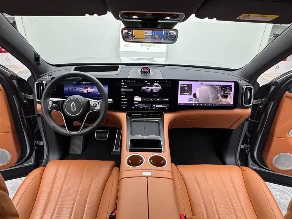 Wenjie M8 2025 Extended Range Ultra Edition 53.4kWh 5-Seat Version (192-line LiDAR) — миниатюра 9