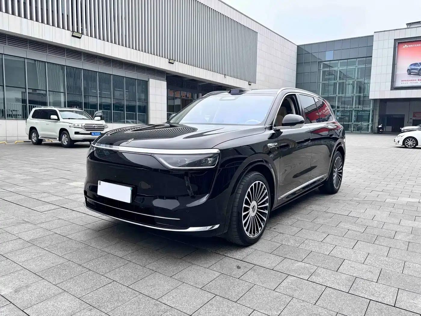 Wenjie M8 2025 Ultra Extended Range Edition (53.4kWh, 6-seater, 192-line LiDAR) — миниатюра 1