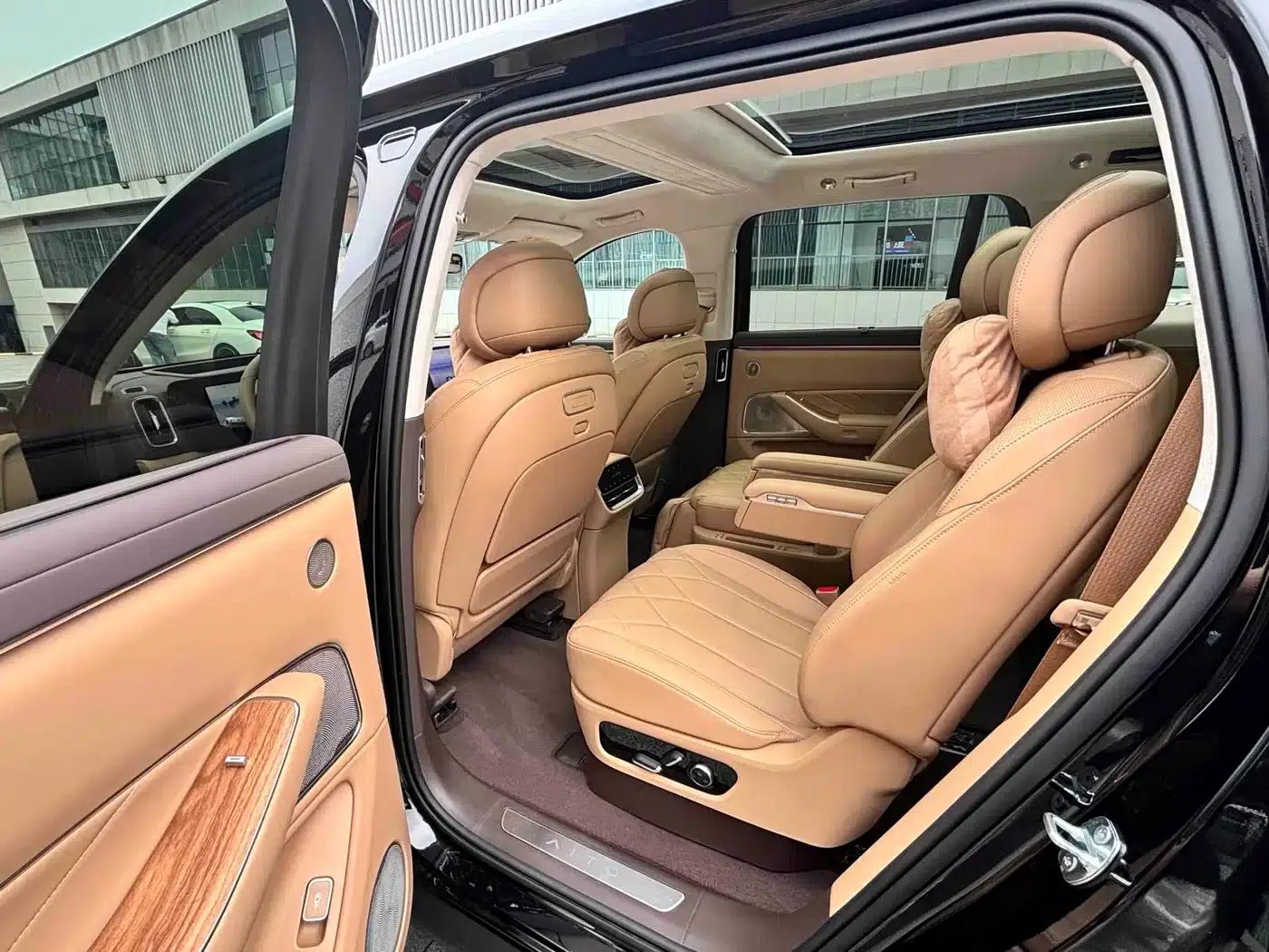 Wenjie M8 2025 Ultra Extended Range Edition (53.4kWh, 6-seater, 192-line LiDAR) — миниатюра 22