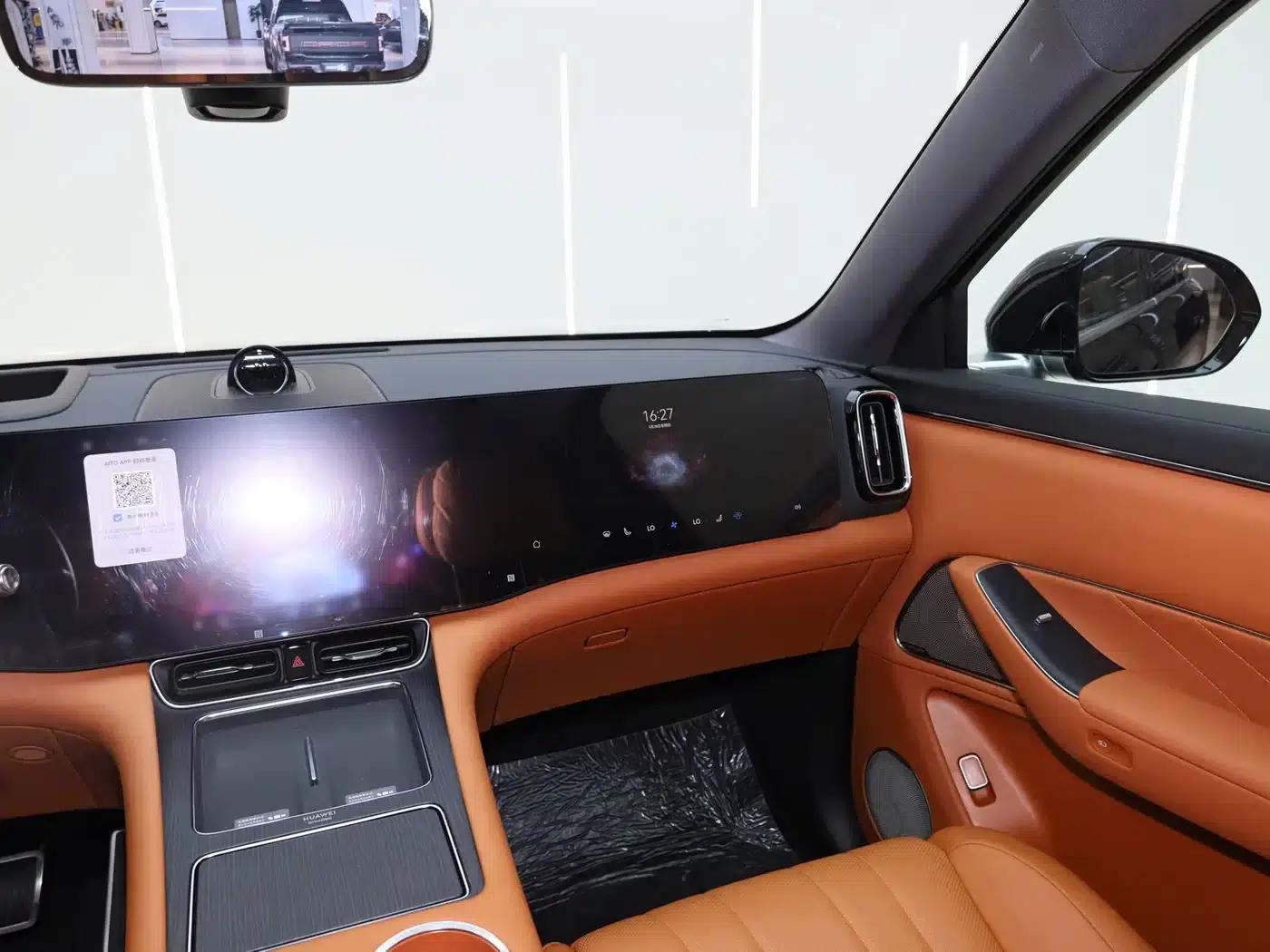 Wenjie M8 2025 Ultra Extended Range Edition (53.4kWh, 6-seater, 192-line LiDAR) — миниатюра 24