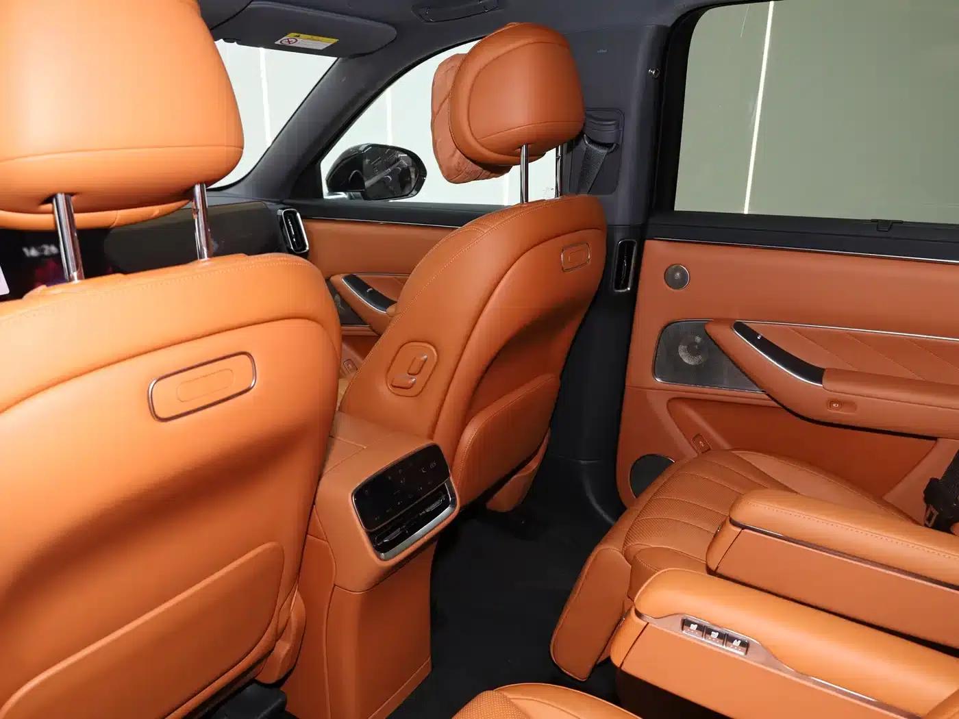 Wenjie M8 2025 Ultra Extended Range Edition (53.4kWh, 6-seater, 192-line LiDAR) — миниатюра 26
