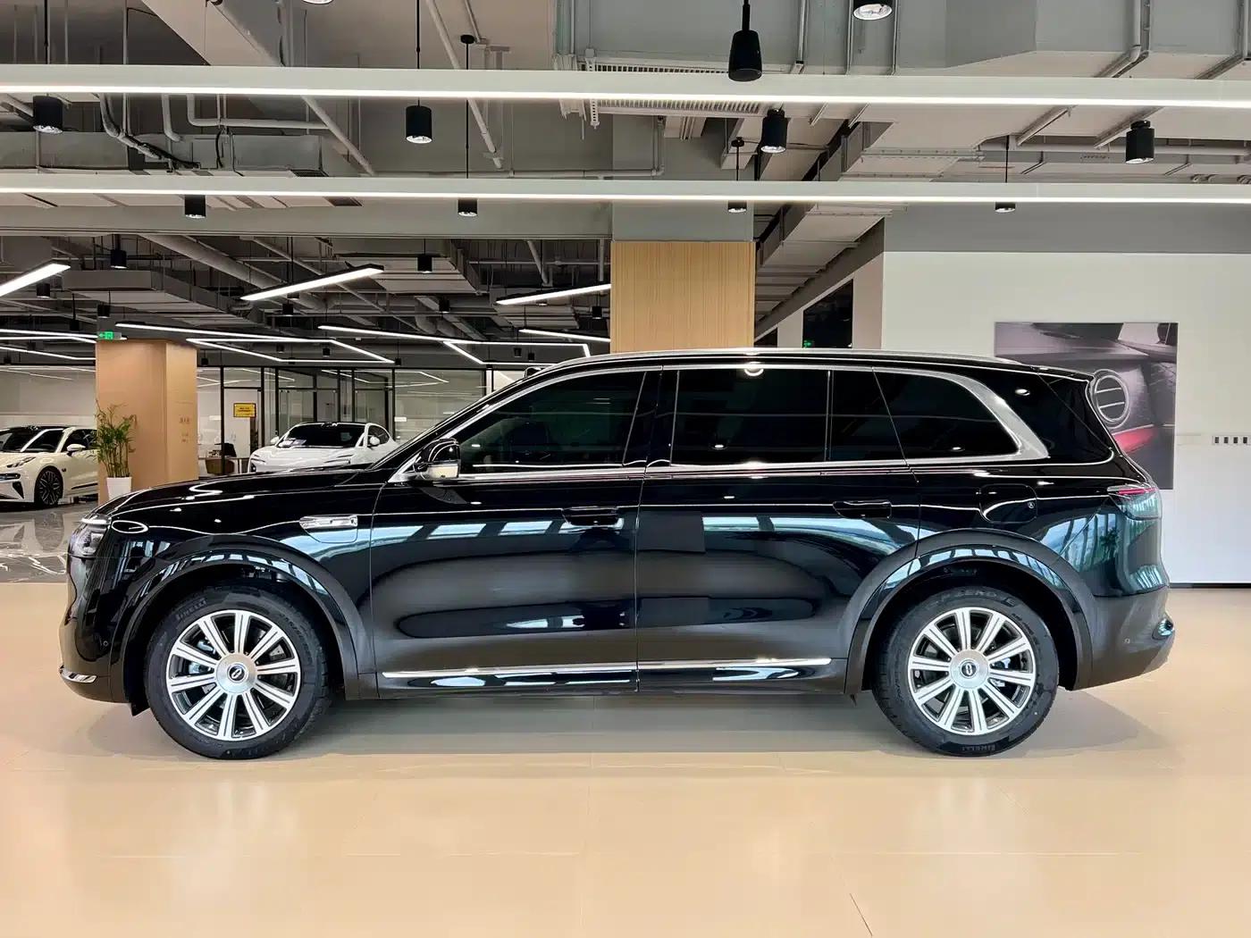 Wenjie M8 2025 Pure Electric Max+ 5-Seat 4WD Version (192-line LiDAR) — миниатюра 3