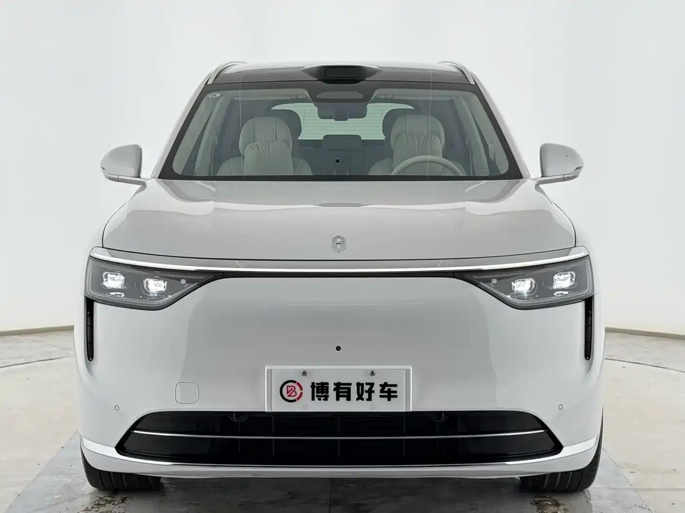 Wenjie M8 2025 Extended Range Max+ Version (53.4kWh, 5-seater, 192-line LiDAR) — миниатюра 2