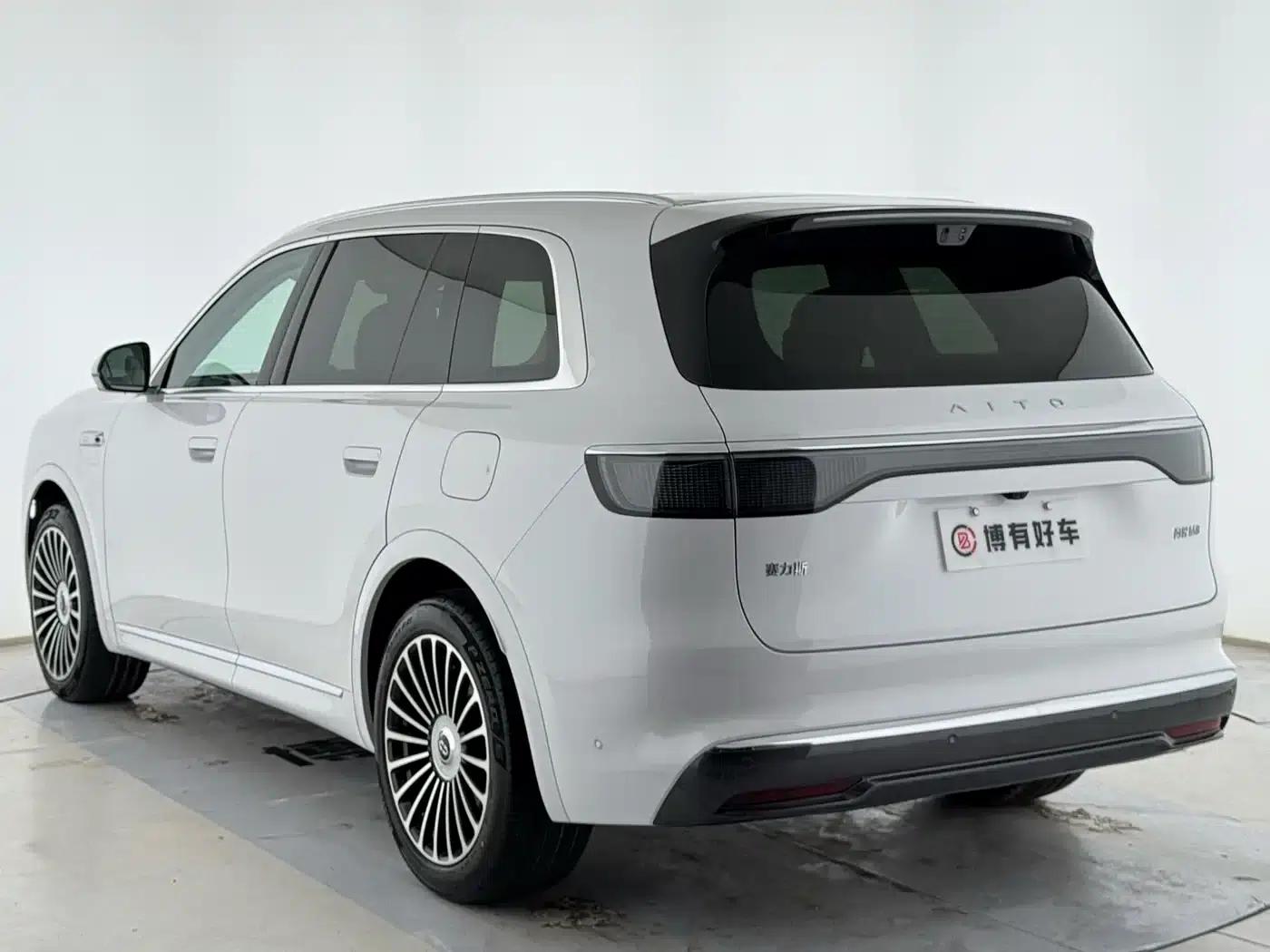 Wenjie M8 2025 Extended Range Max+ Version (53.4kWh, 5-seater, 192-line LiDAR) — миниатюра 16