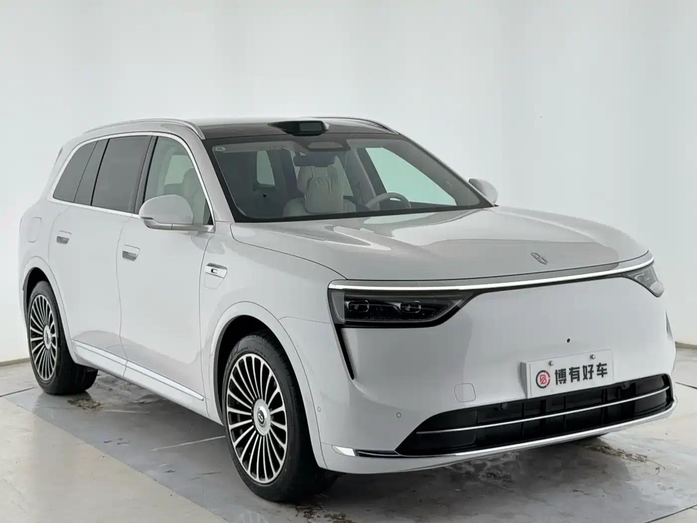 Wenjie M8 2025 Extended Range Max+ Version (53.4kWh, 5-seater, 192-line LiDAR) — миниатюра 4