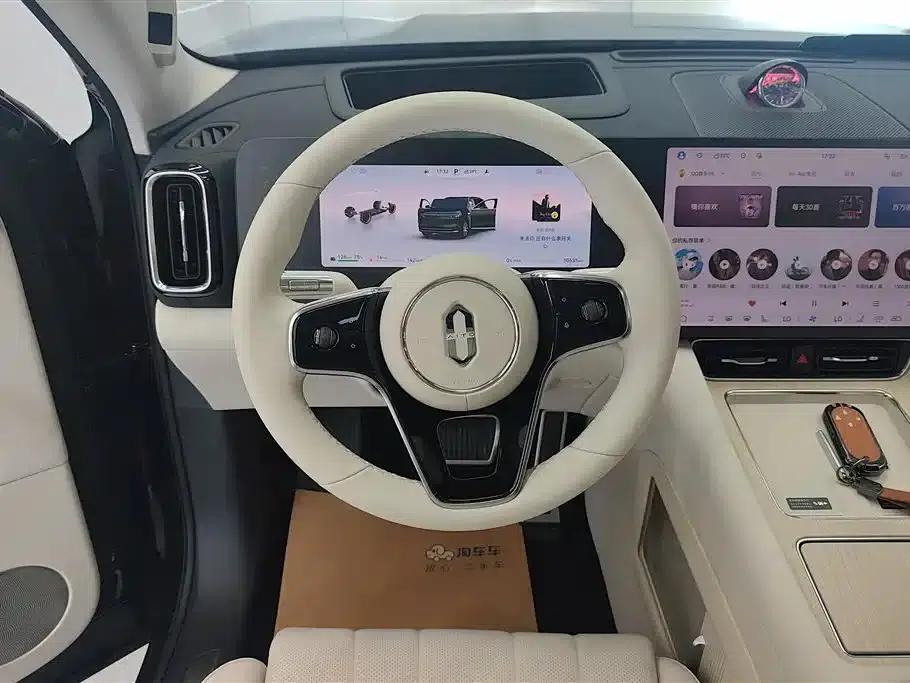 Wenjie M8 2025 Extended Range Max Edition 37kWh 5-Seat Version (192-line LiDAR) — миниатюра 15