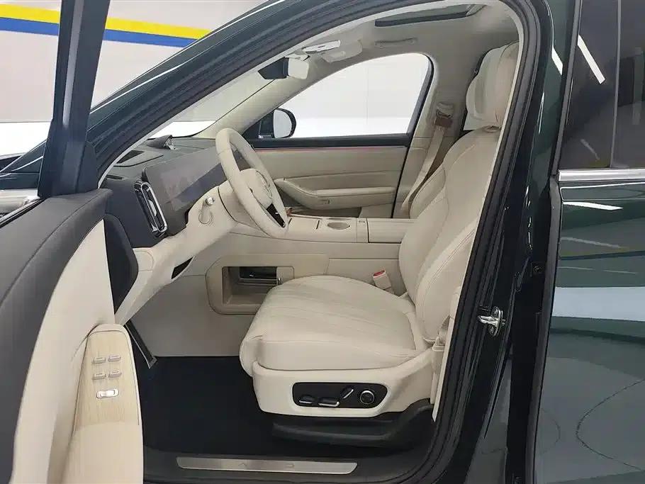 Wenjie M8 2025 Extended Range Max Edition 37kWh 5-Seat Version (192-line LiDAR) — миниатюра 9