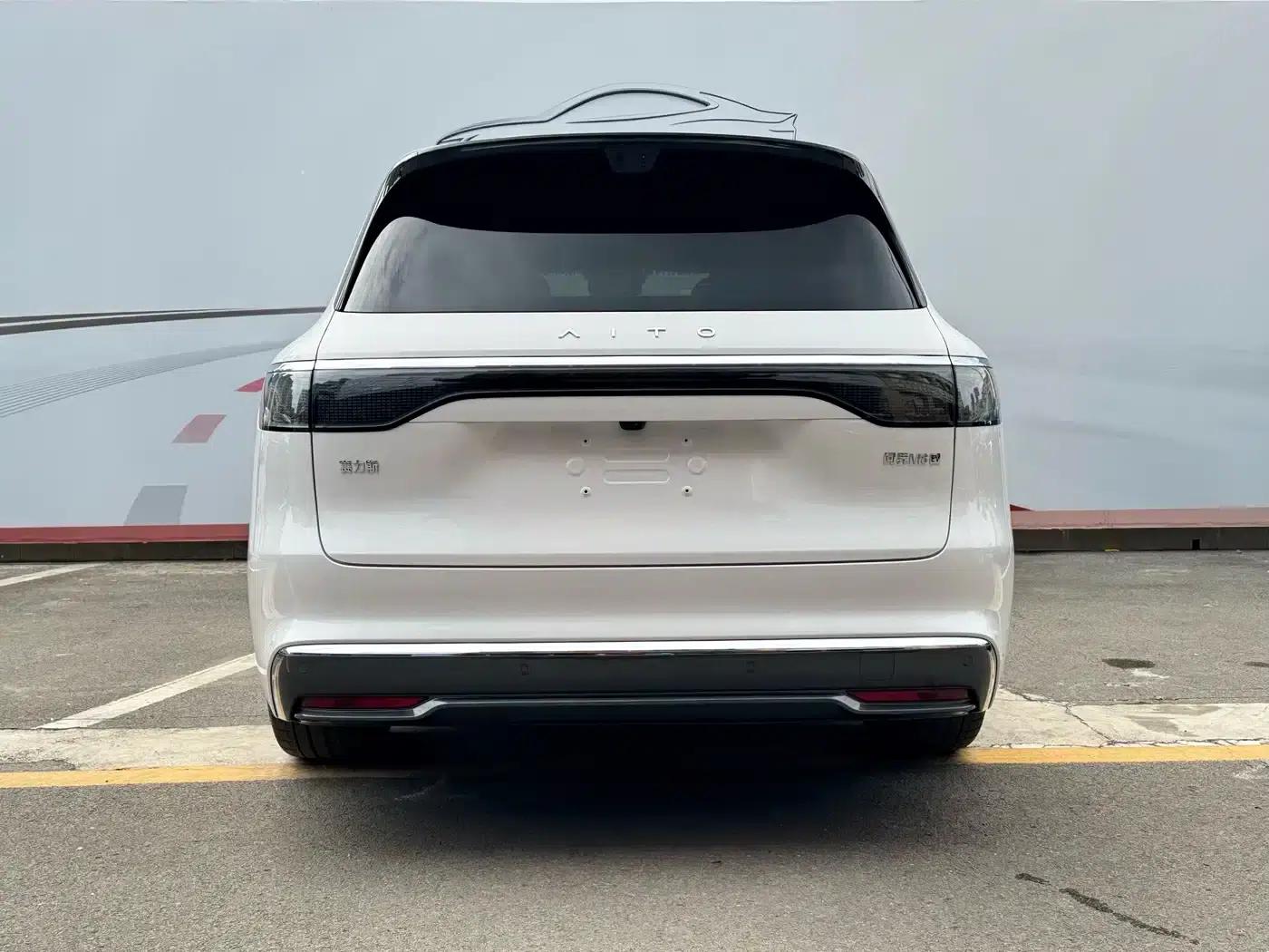 Wenjie M8 2025 Pure Electric Max+ 5-Seat Long Range Version (192-line LiDAR) — миниатюра 5