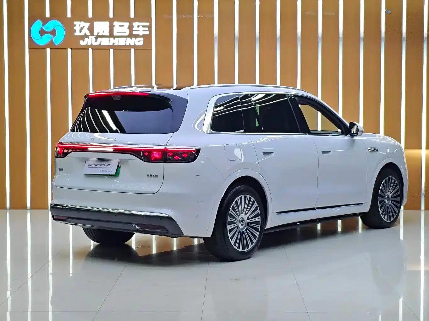 Wenjie M8 2025 Ultra Extended Range Edition (53.4kWh, 6-seater, 192-line LiDAR) — миниатюра 4