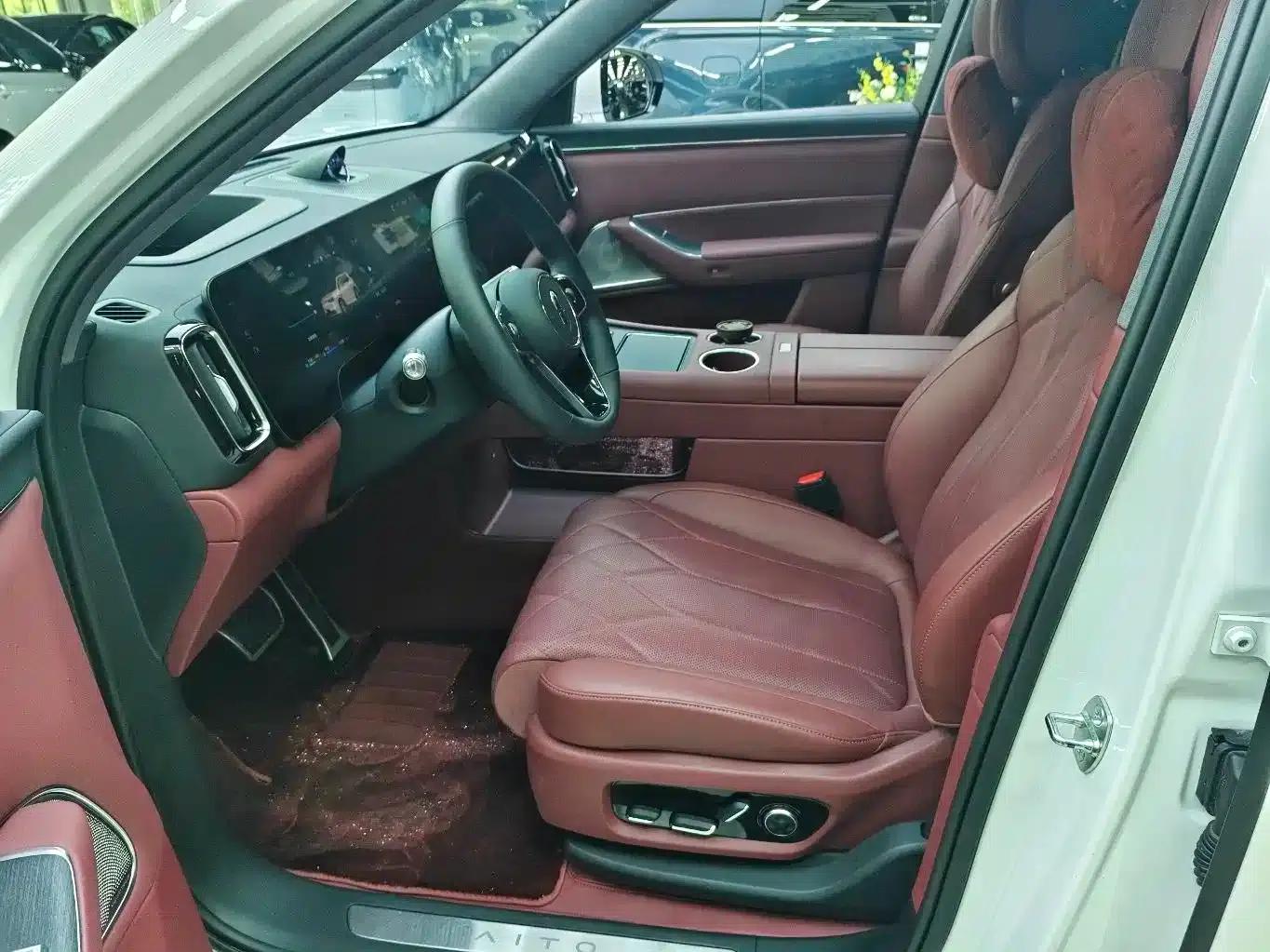 Wenjie M8 2025 Ultra Extended Range Edition (53.4kWh, 6-seater, 192-line LiDAR) — миниатюра 7