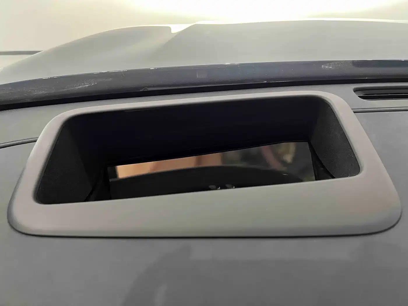 Wenjie M8 2025 Ultra Extended Range Edition (53.4kWh, 5-seater, 192-line LiDAR) — миниатюра 15