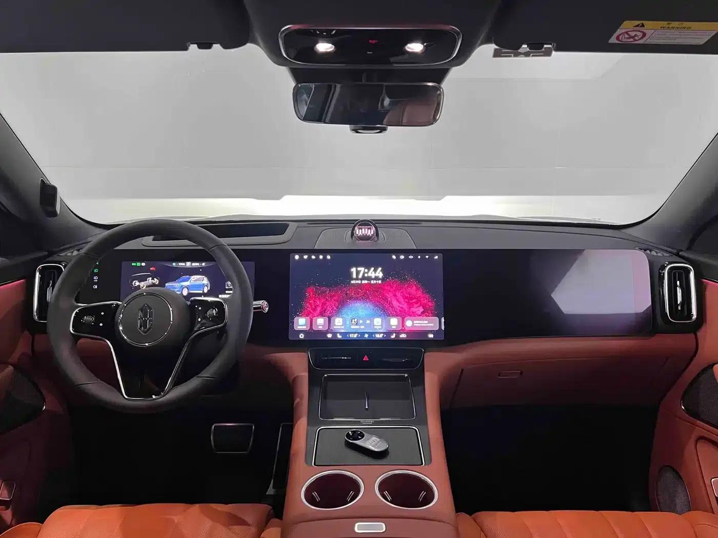 Wenjie M8 2025 Ultra Extended Range Edition (53.4kWh, 5-seater, 192-line LiDAR) — миниатюра 24