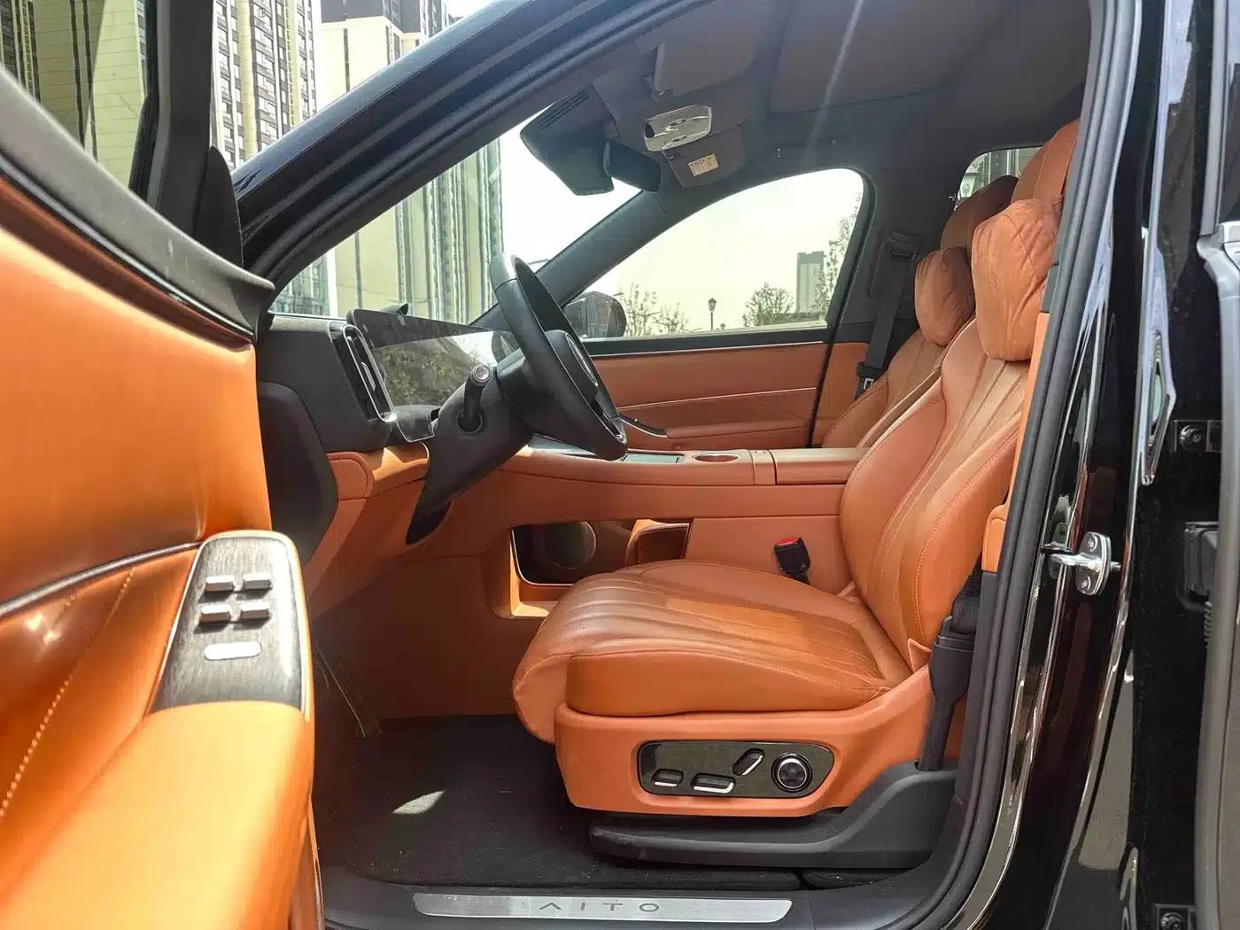 Wenjie M8 2025 Extended Range Max+ Version (53.4kWh, 5-seater, 192-line LiDAR) — миниатюра 4