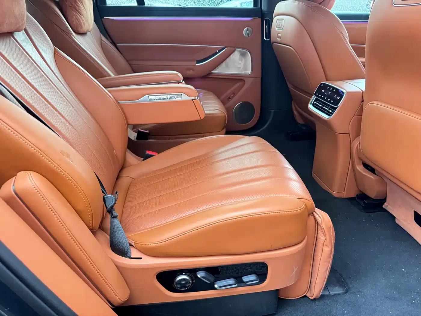 Wenjie M8 2025 Ultra Extended Range Edition (53.4kWh, 6-seater, 192-line LiDAR) — миниатюра 17