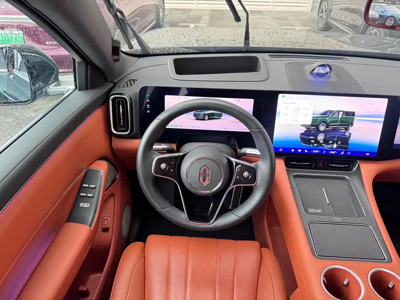 Wenjie M8 2025 Ultra Extended Range Edition (53.4kWh, 6-seater, 192-line LiDAR) — миниатюра 10