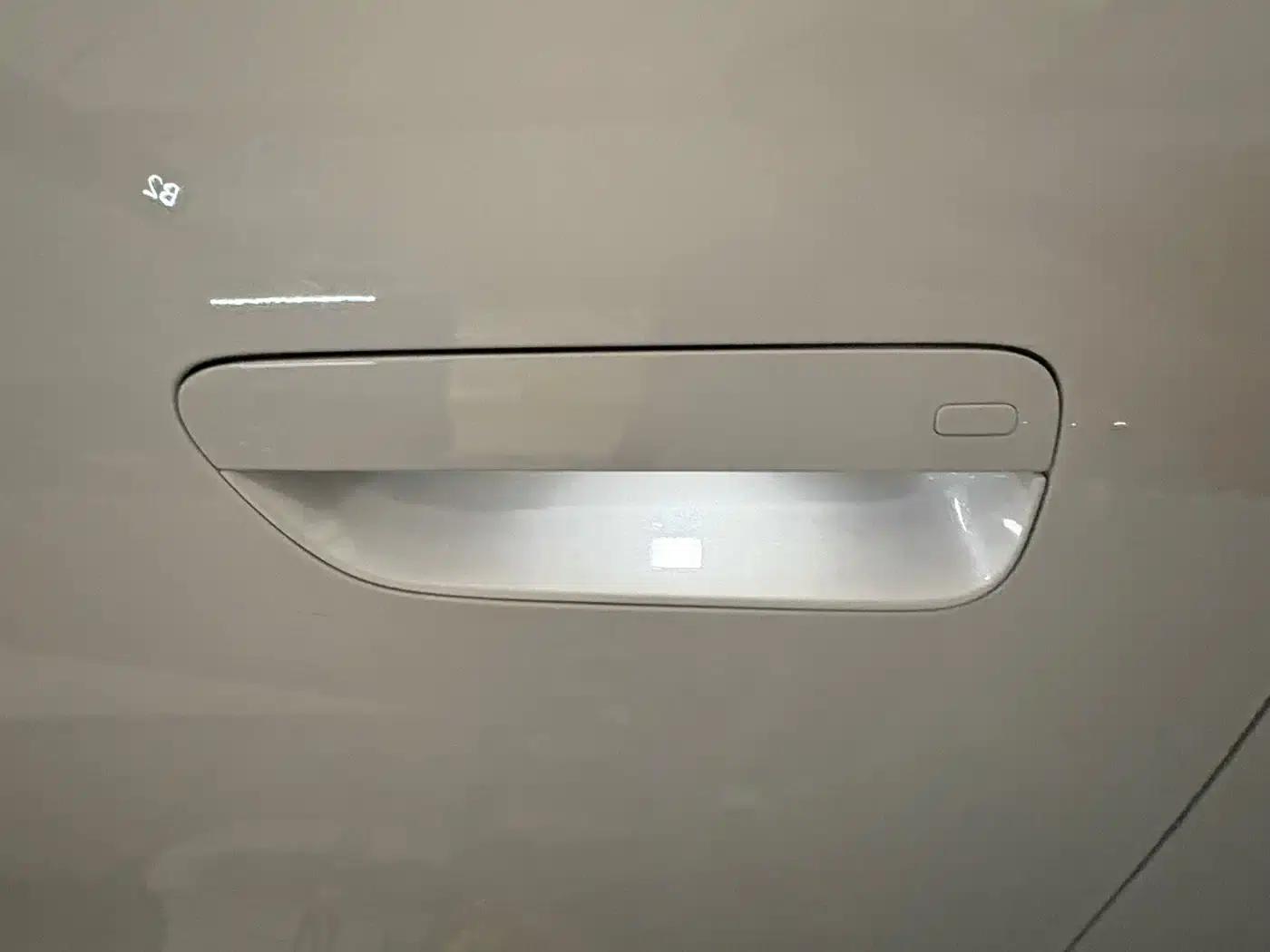 Wenjie M8 2025 Pure Electric Max+ Six-Seat Long Range Version (192-line LiDAR) — миниатюра 18