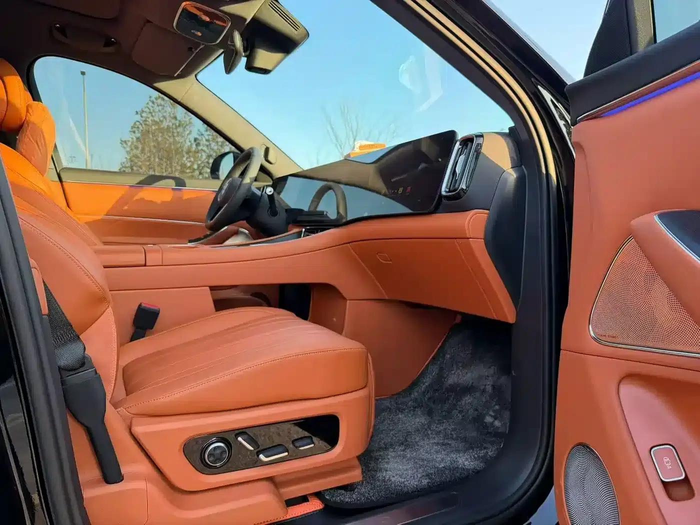 Wenjie M8 2025 Extended Range Max+ Version (53.4kWh, 6-seater, 192-line LiDAR) — миниатюра 6