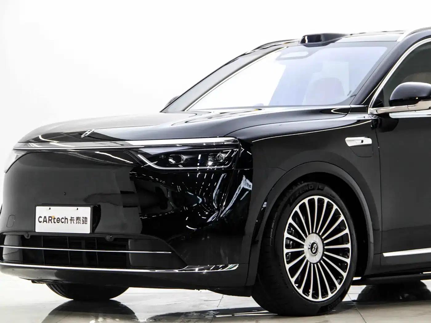 Wenjie M8 2025 Extended Range Ultra Edition 53.4kWh 5-Seat Version (192-line LiDAR) — миниатюра 1