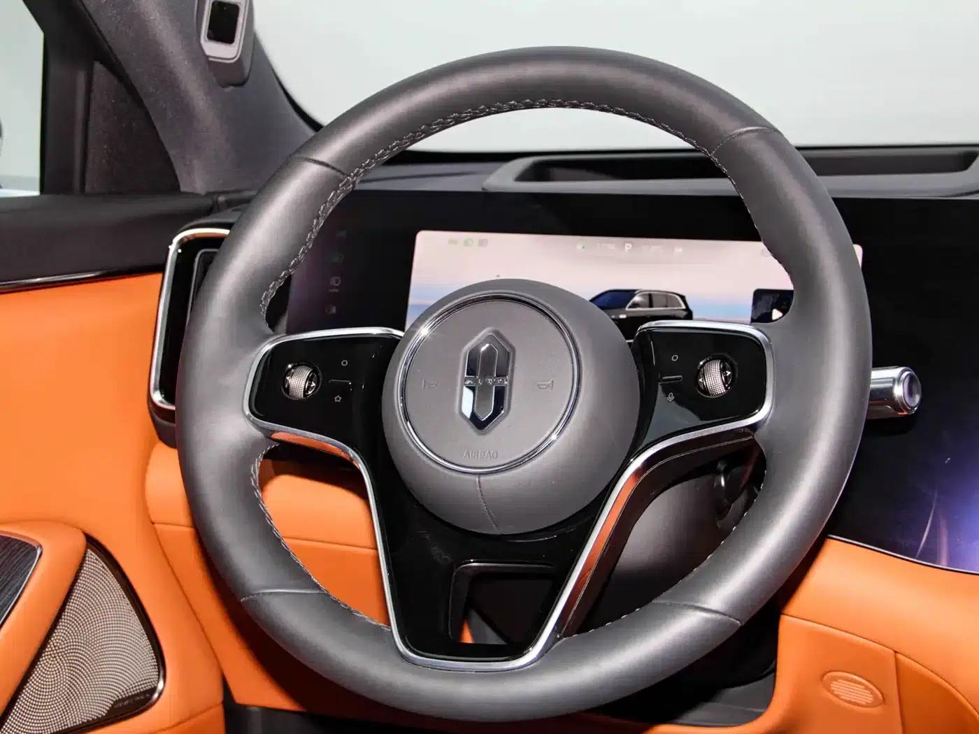 Wenjie M8 2025 Extended Range Ultra Edition 53.4kWh 5-Seat Version (192-line LiDAR) — миниатюра 11