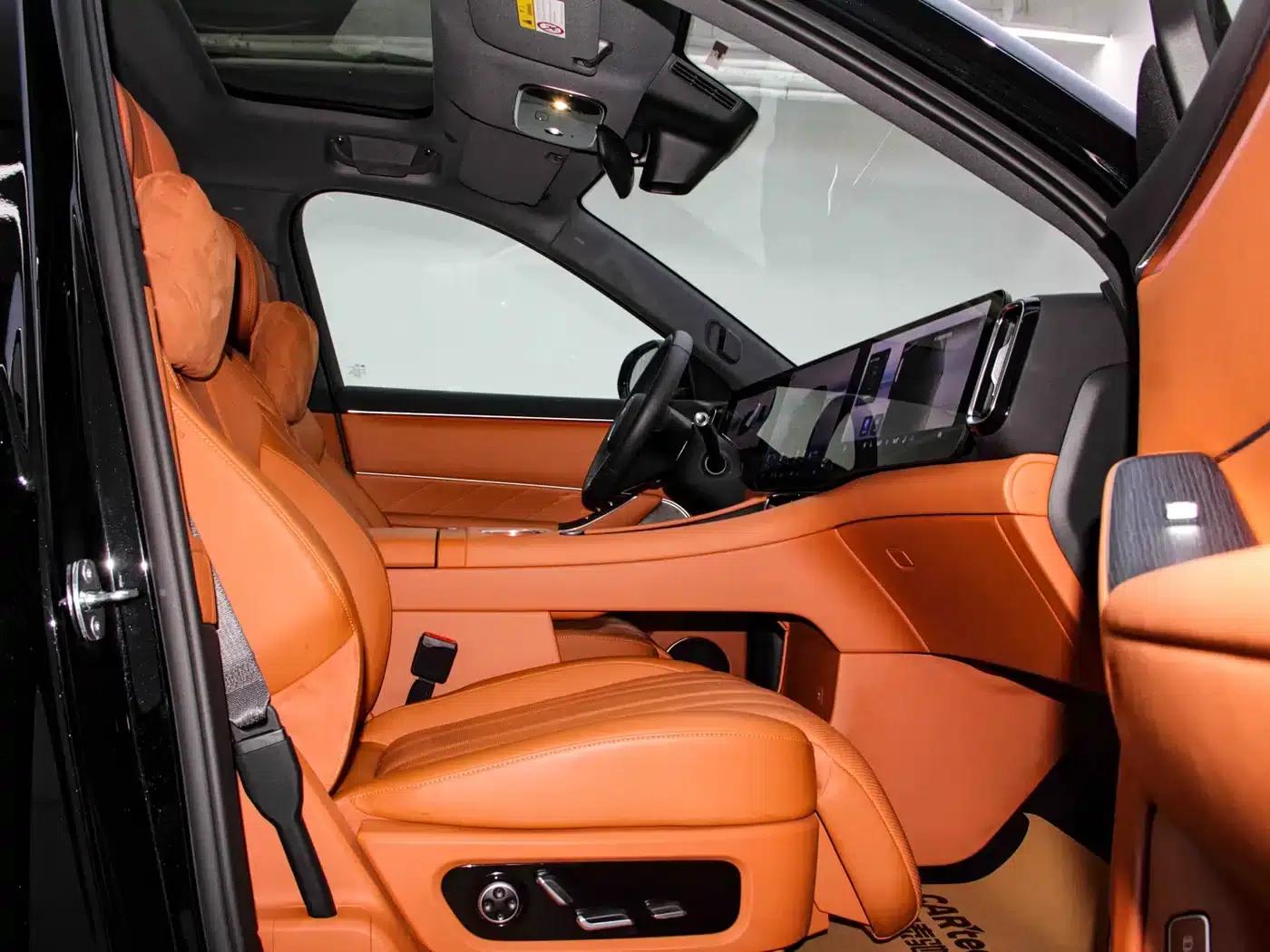 Wenjie M8 2025 Extended Range Ultra Edition 53.4kWh 5-Seat Version (192-line LiDAR) — миниатюра 26