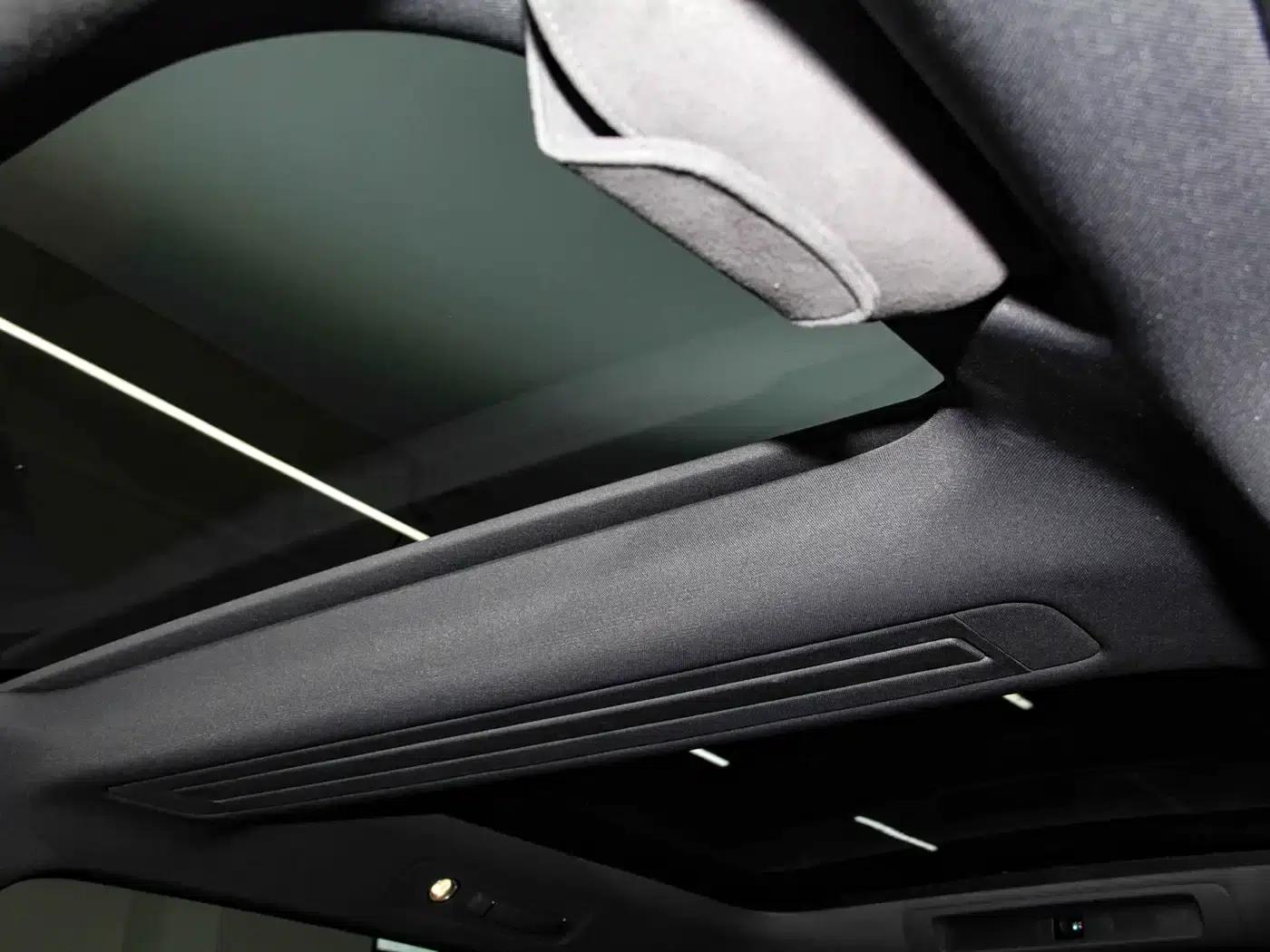 Wenjie M8 2025 Extended Range Ultra Edition 53.4kWh 5-Seat Version (192-line LiDAR) — миниатюра 36