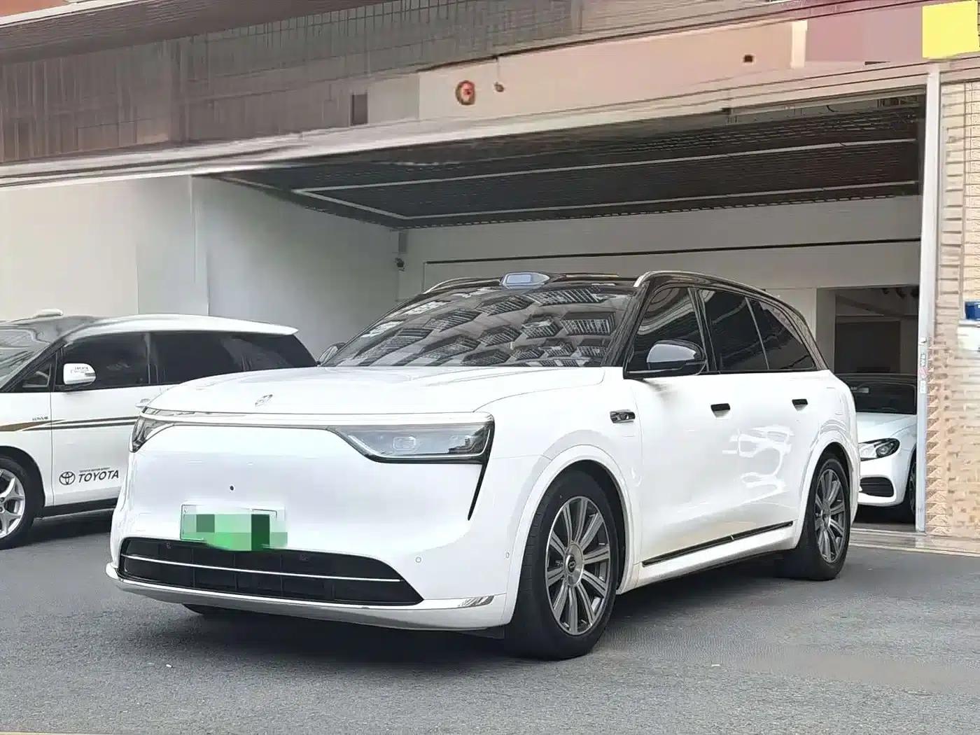 Wenjie M8 2025 Extended Range Max+ Version 53.4kWh 6-Seat Version (192-line LiDAR) — миниатюра 1