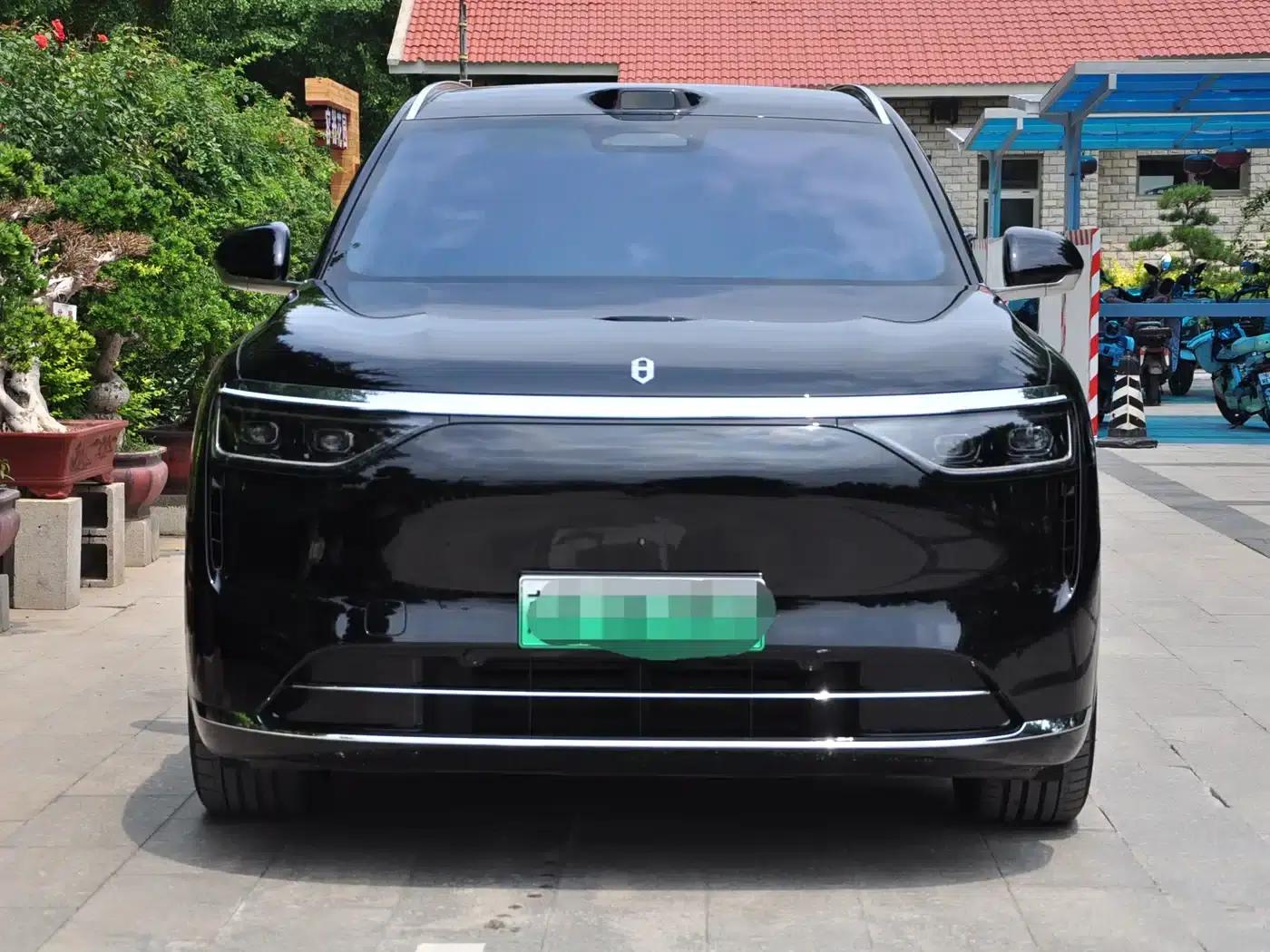 Wenjie M8 2025 Extended Range Max Edition 37kWh 5-Seat Version (192-line LiDAR) — миниатюра 2