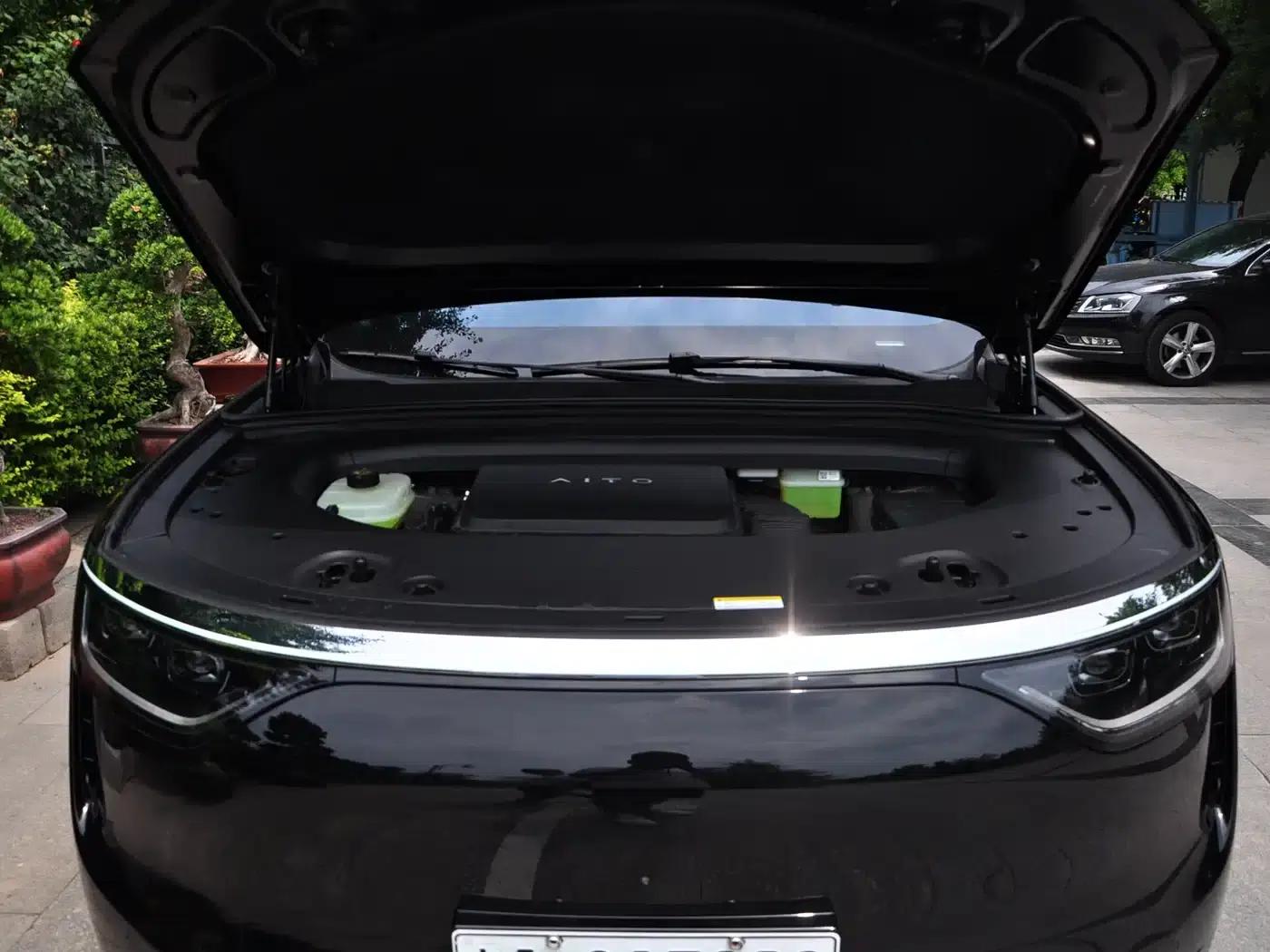 Wenjie M8 2025 Extended Range Max Edition 37kWh 5-Seat Version (192-line LiDAR) — миниатюра 15