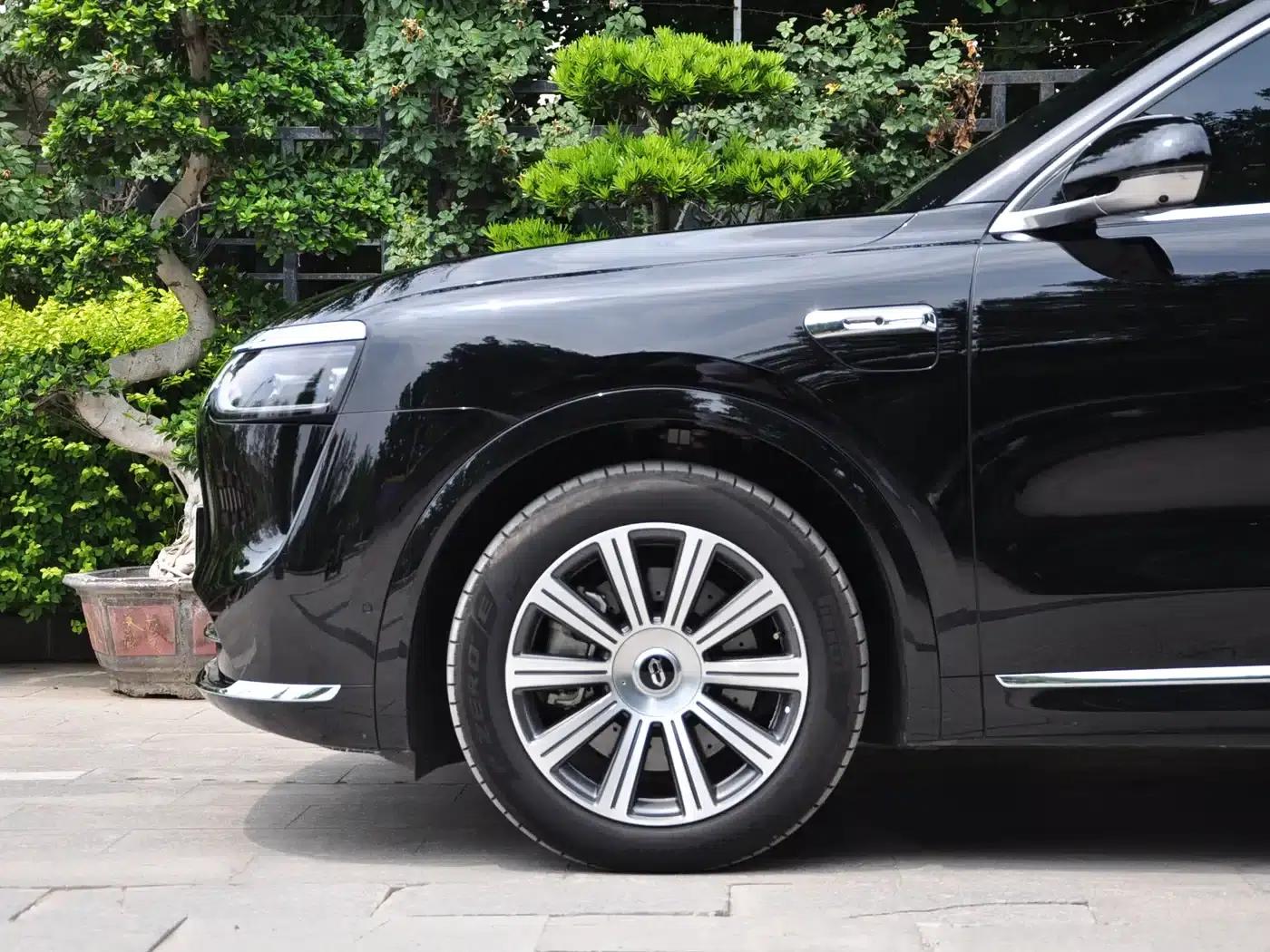 Wenjie M8 2025 Extended Range Max Edition 37kWh 5-Seat Version (192-line LiDAR) — миниатюра 16
