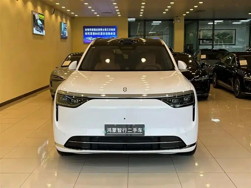 Wenjie M8 2025 Extended Range Max+ Version (53.4kWh, 6-seater, 192-line LiDAR) — миниатюра 2