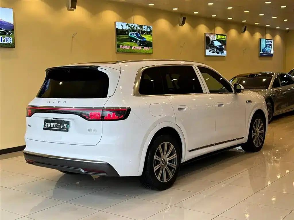 Wenjie M8 2025 Extended Range Max+ Version (53.4kWh, 6-seater, 192-line LiDAR) — миниатюра 3