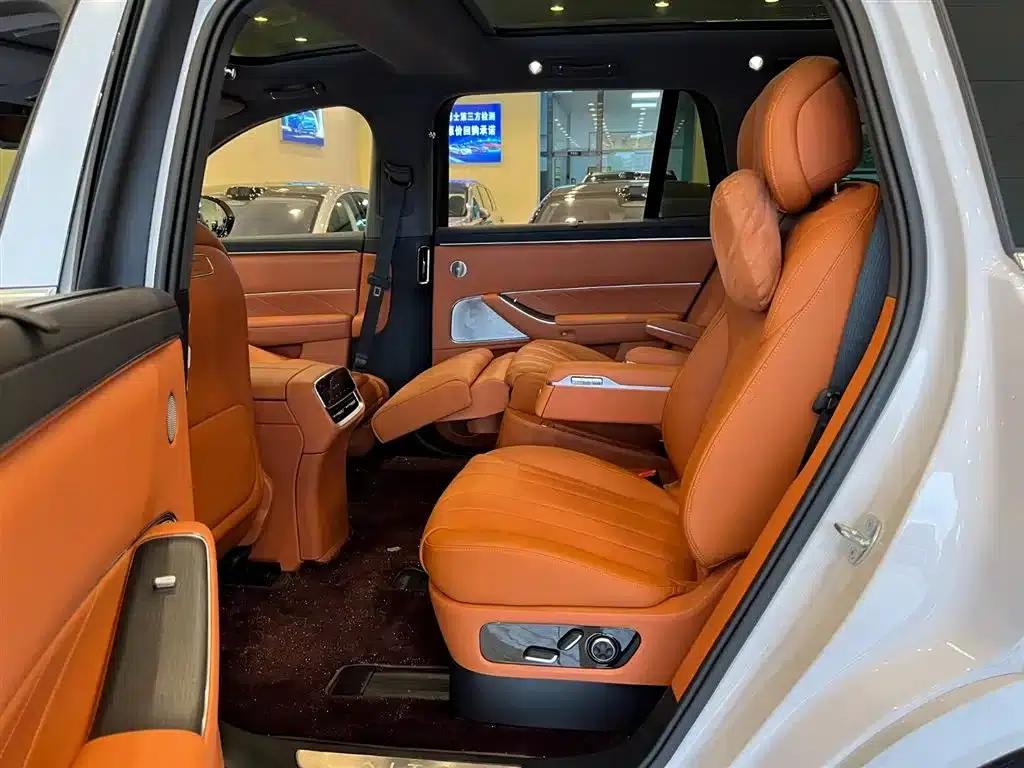 Wenjie M8 2025 Extended Range Max+ Version (53.4kWh, 6-seater, 192-line LiDAR) — миниатюра 26