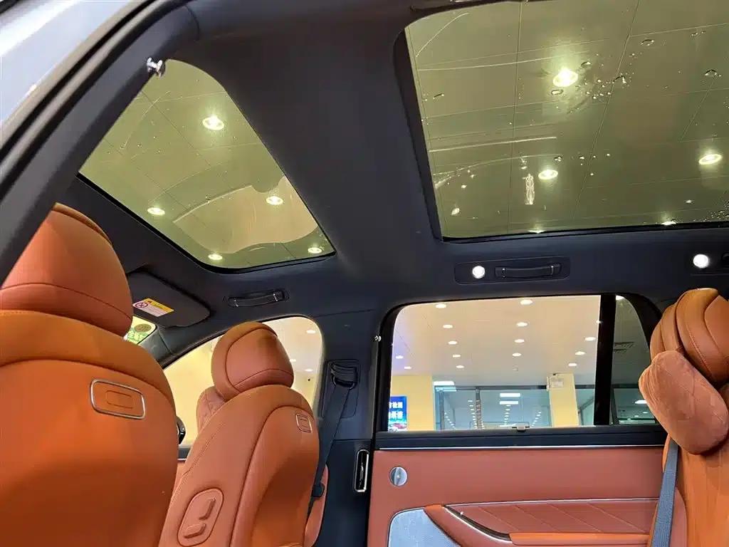 Wenjie M8 2025 Extended Range Max+ Version (53.4kWh, 6-seater, 192-line LiDAR) — миниатюра 27
