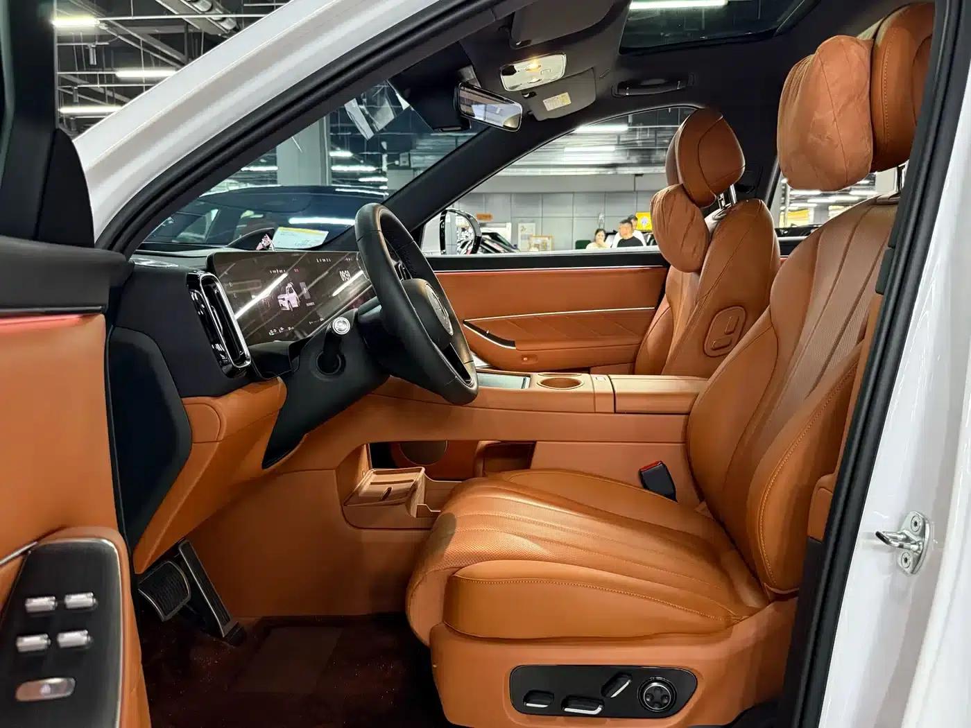 Wenjie M8 2025 Extended Range Max+ Version (53.4kWh, 6-seater, 192-line LiDAR) — миниатюра 8