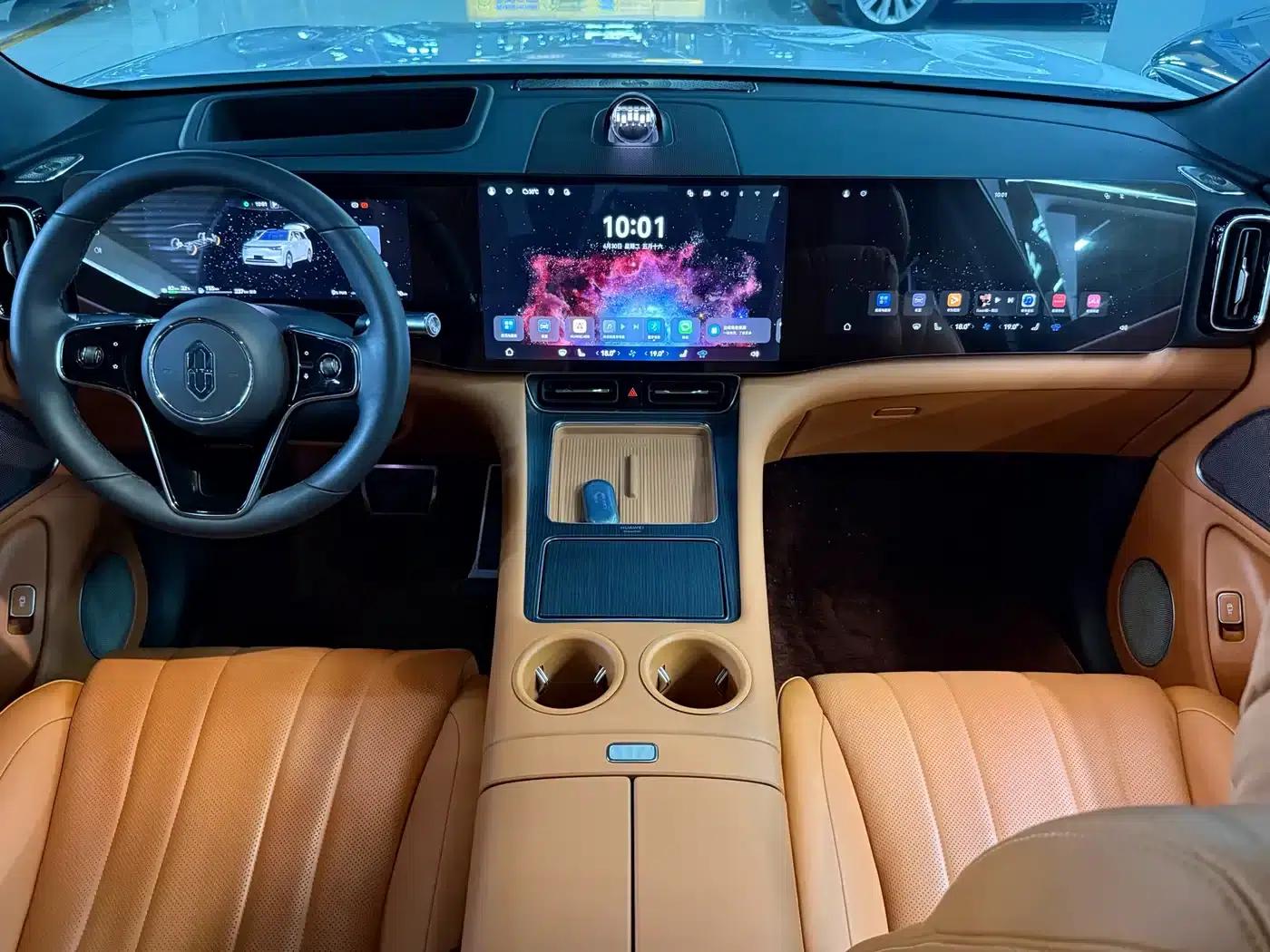 Wenjie M8 2025 Extended Range Max+ Version (53.4kWh, 6-seater, 192-line LiDAR) — миниатюра 10