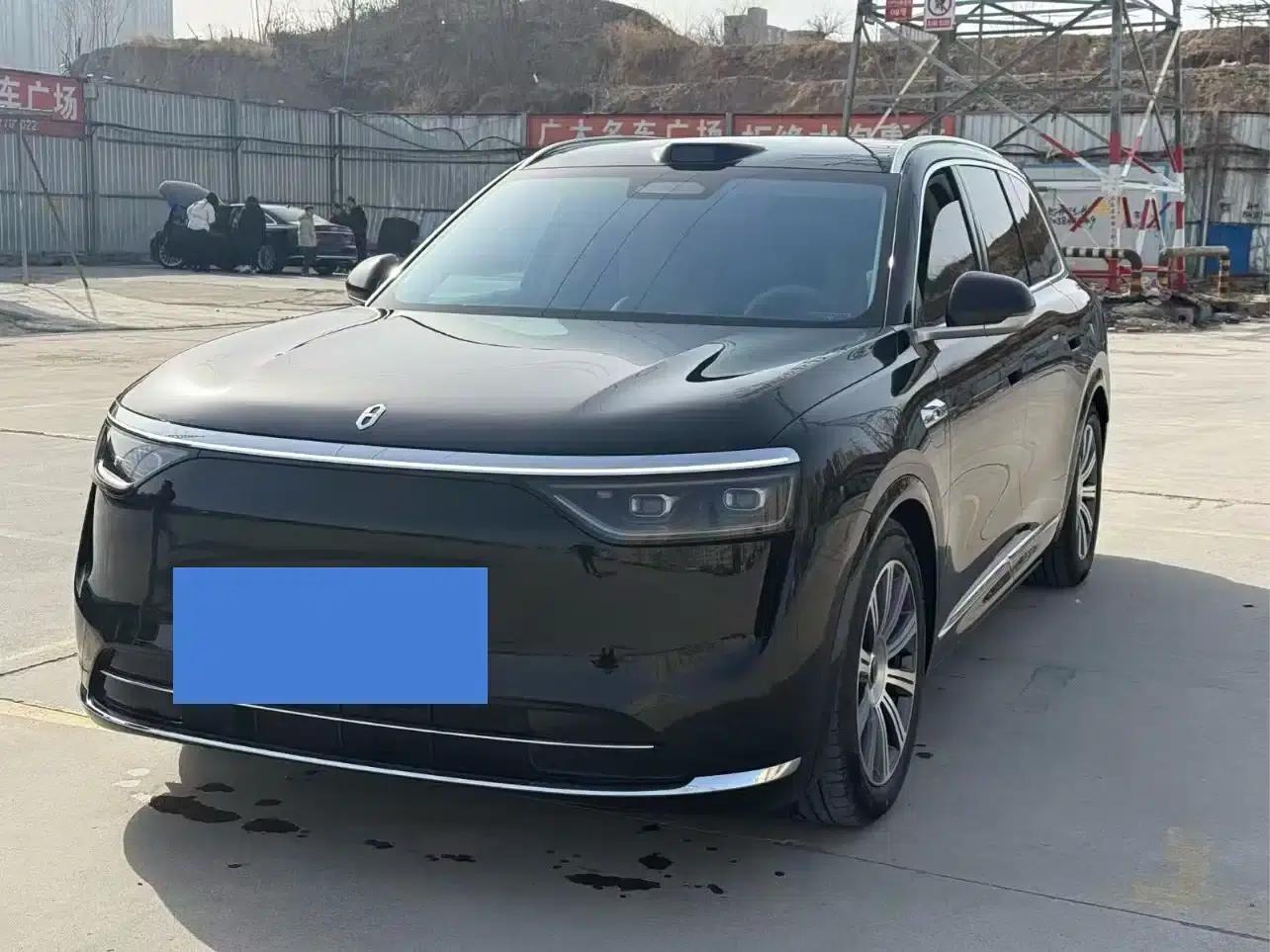 Wenjie M8 2025 Extended Range Max+ Version 53.4kWh 6-Seat Version (192-line LiDAR) — миниатюра 1