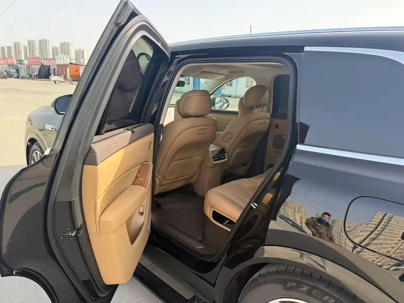 Wenjie M8 2025 Extended Range Max+ Version 53.4kWh 6-Seat Version (192-line LiDAR) — миниатюра 5