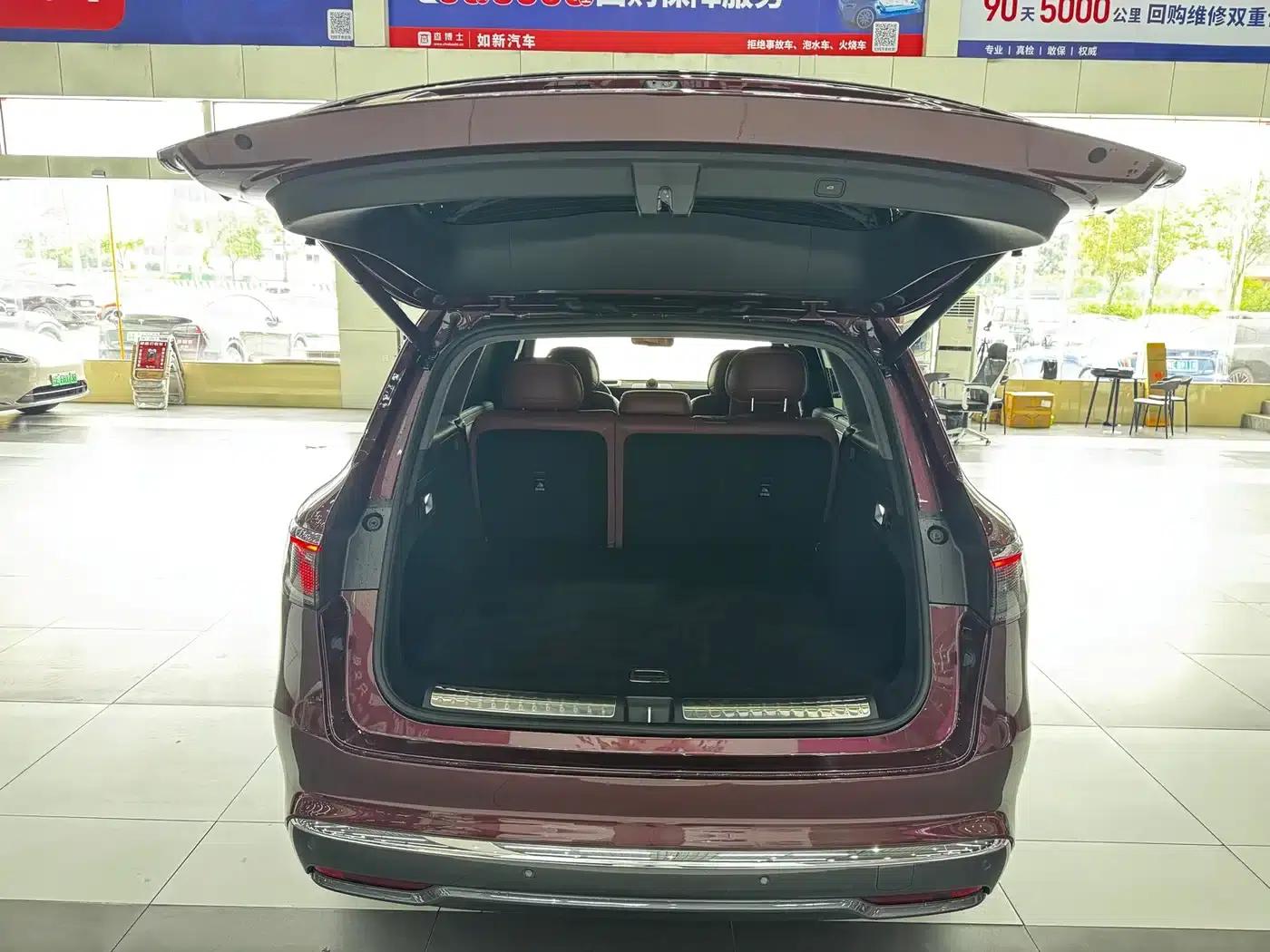 Wenjie M8 2025 Extended Range Ultra Edition 53.4kWh 5-Seat Version (192-line LiDAR) — миниатюра 25