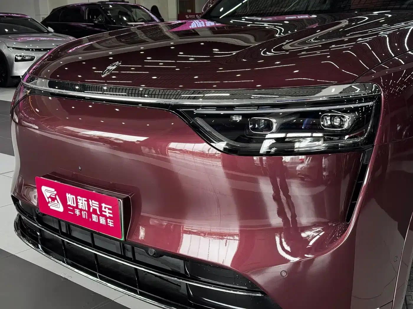 Wenjie M8 2025 Extended Range Ultra Edition 53.4kWh 5-Seat Version (192-line LiDAR) — миниатюра 6