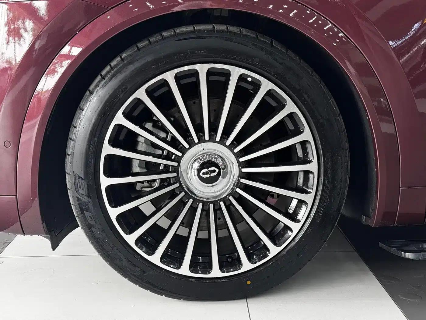 Wenjie M8 2025 Extended Range Ultra Edition 53.4kWh 5-Seat Version (192-line LiDAR) — миниатюра 8