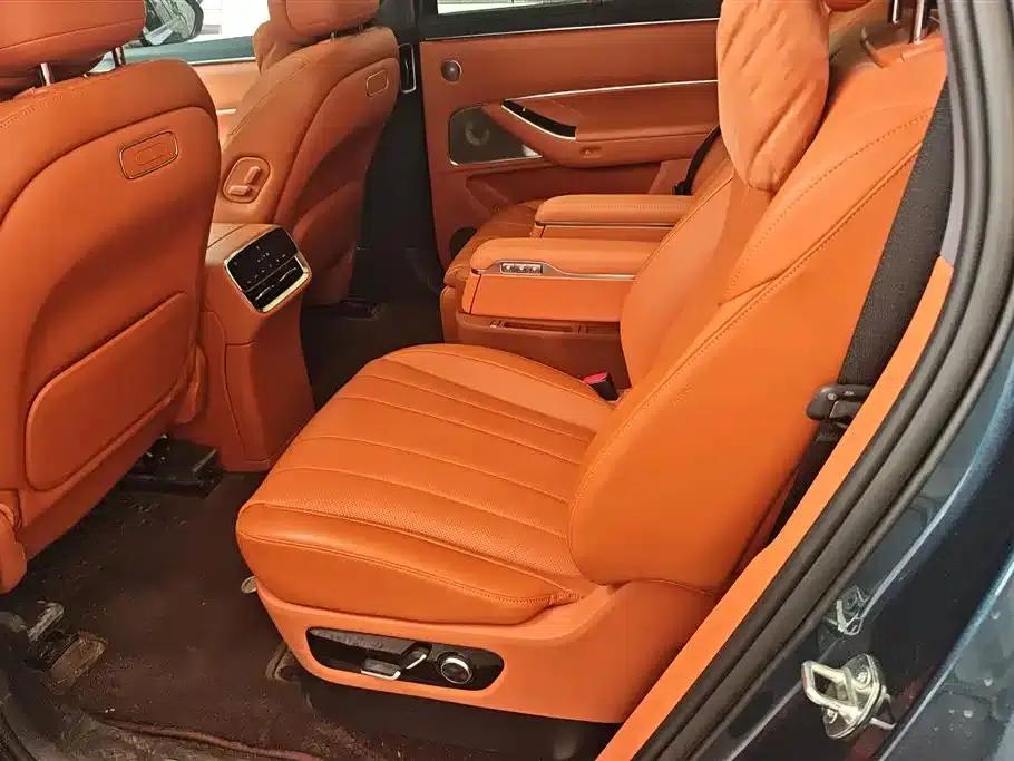 Wenjie M8 2025 Range Extended Ultra Edition 53.4kWh 6-Seat Version (192-line LiDAR) — миниатюра 11