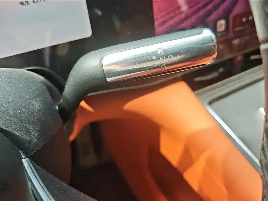 Wenjie M8 2025 Range Extended Ultra Edition 53.4kWh 6-Seat Version (192-line LiDAR) — миниатюра 15