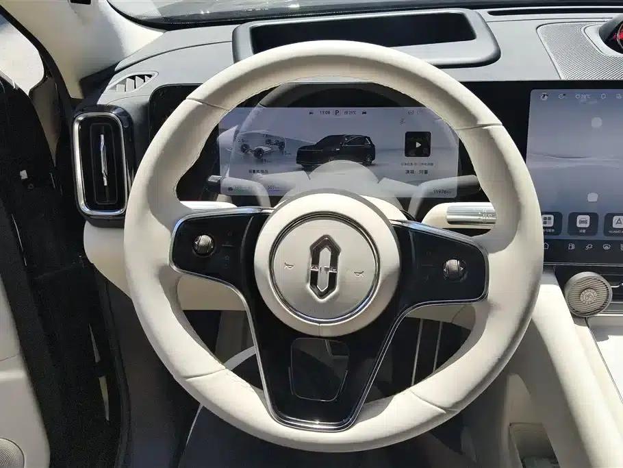 Wenjie M8 2025 Range Extended Max+ Version 53.4kWh 5-Seat Version (192-line LiDAR) — миниатюра 15
