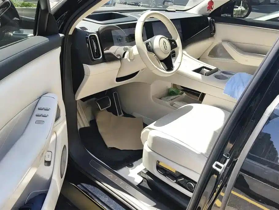 Wenjie M8 2025 Range Extended Max+ Version 53.4kWh 5-Seat Version (192-line LiDAR) — миниатюра 9