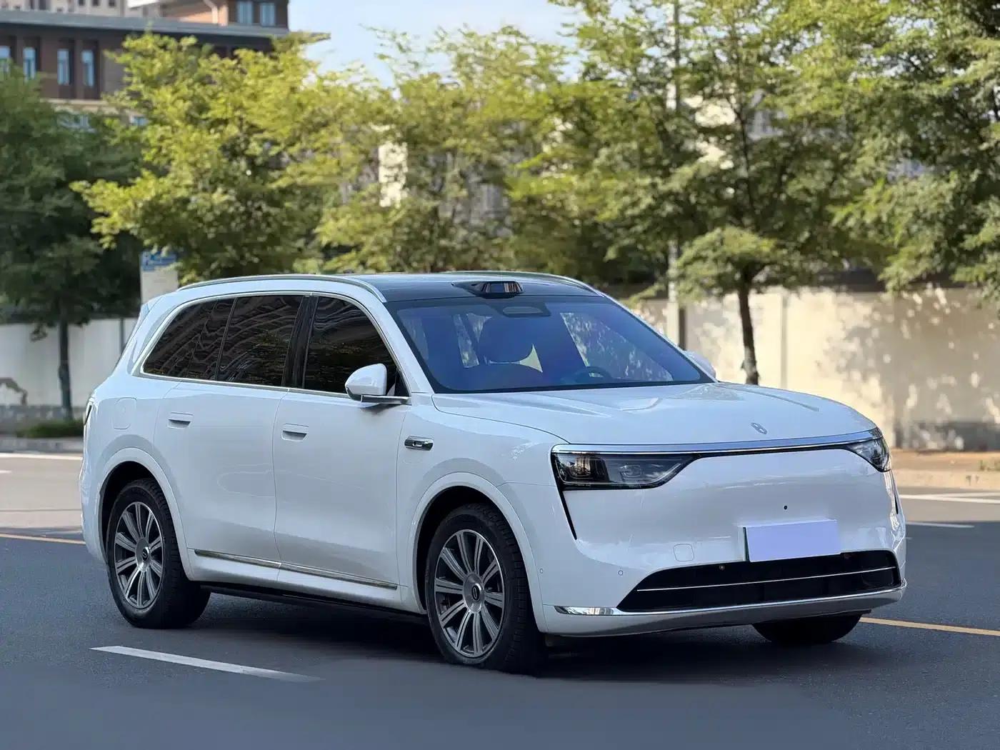 Wenjie M8 2025 Extended Range Max+ Version (53.4kWh, 5-seater, 192-line LiDAR) — миниатюра 3
