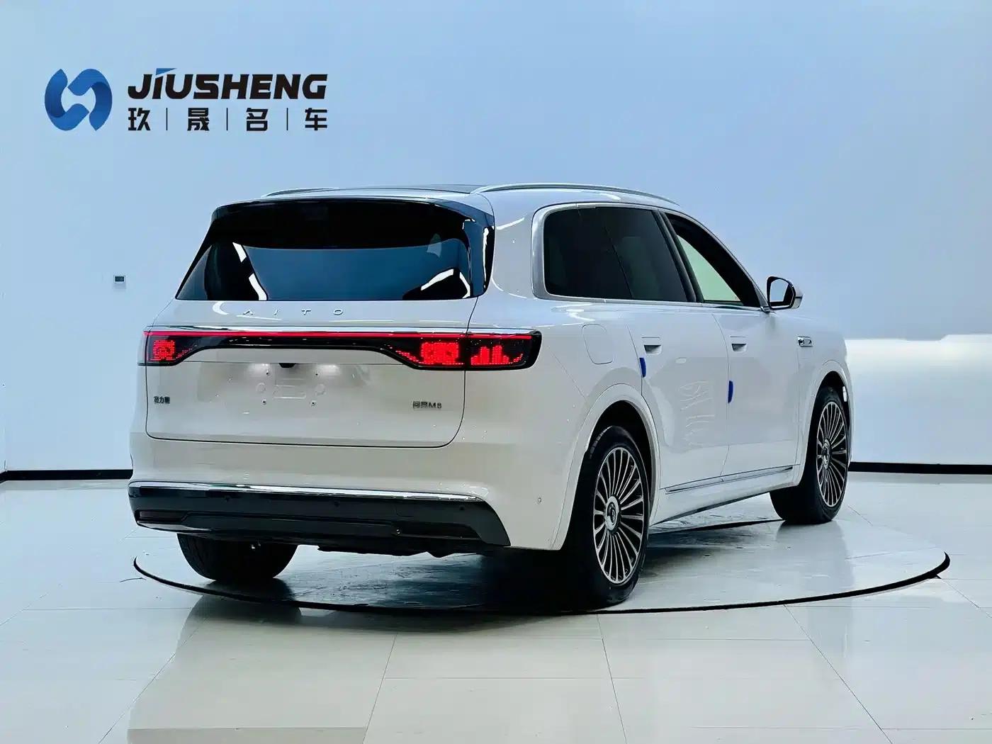 Wenjie M8 2025 Extended Range Max+ Version (53.4kWh, 6-seater, 192-line LiDAR) — миниатюра 2