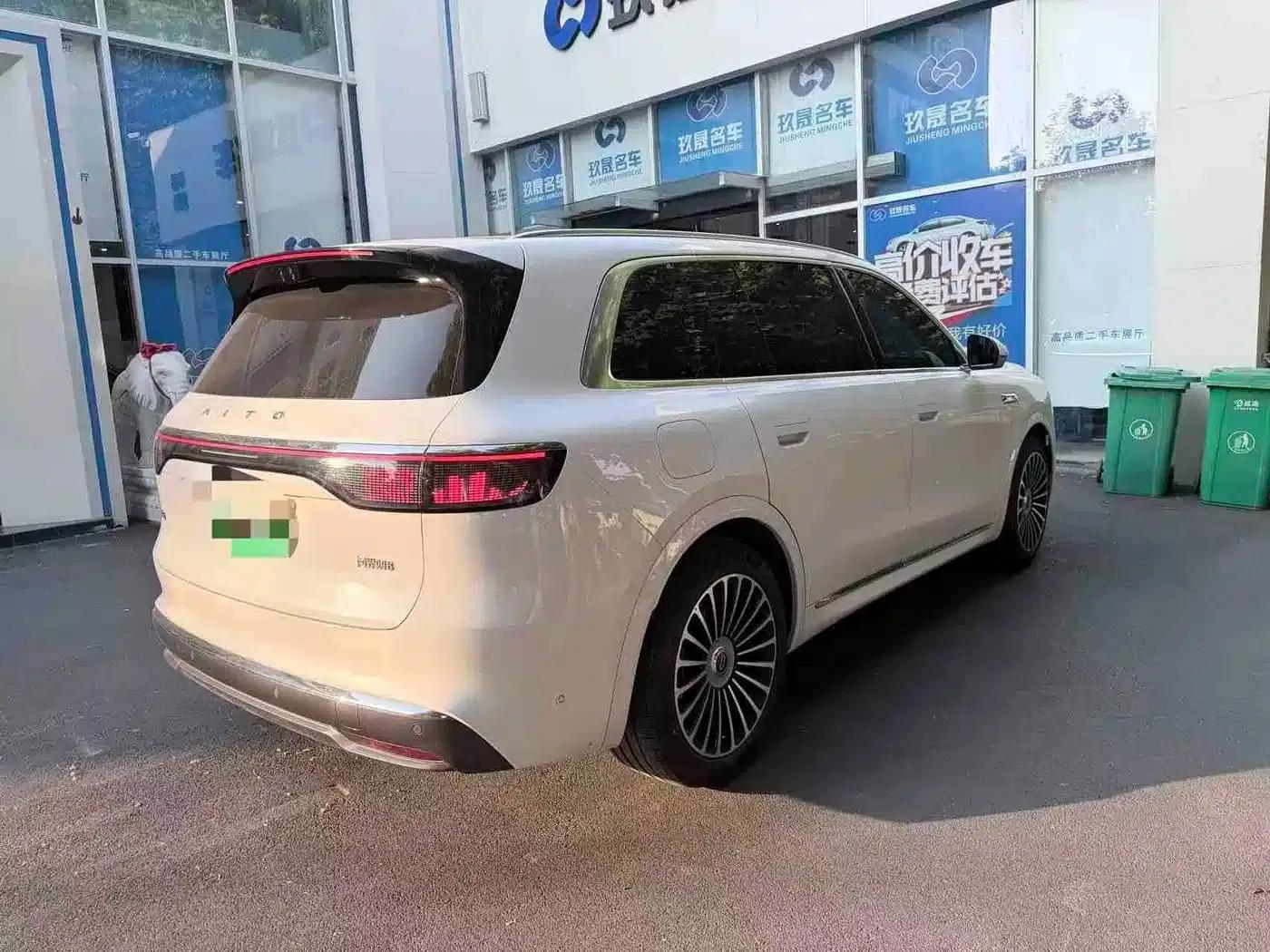 Wenjie M8 2025 Extended Range Max+ Version (53.4kWh, 6-seater, 192-line LiDAR) — миниатюра 15