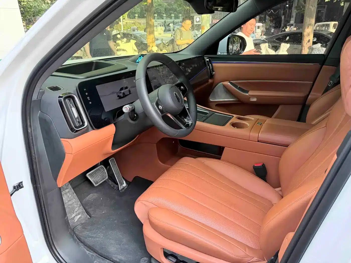 Wenjie M8 2025 Extended Range Max+ Version (53.4kWh, 6-seater, 192-line LiDAR) — миниатюра 16