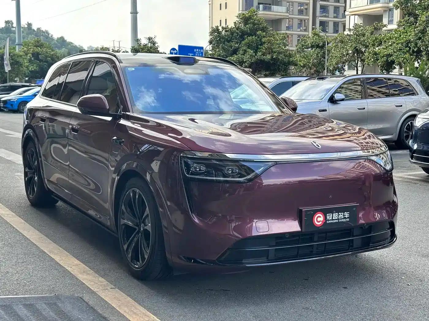 Wenjie M8 2025 Ultra Extended Range Edition (53.4kWh, 6-seater, 192-line LiDAR) — миниатюра 2