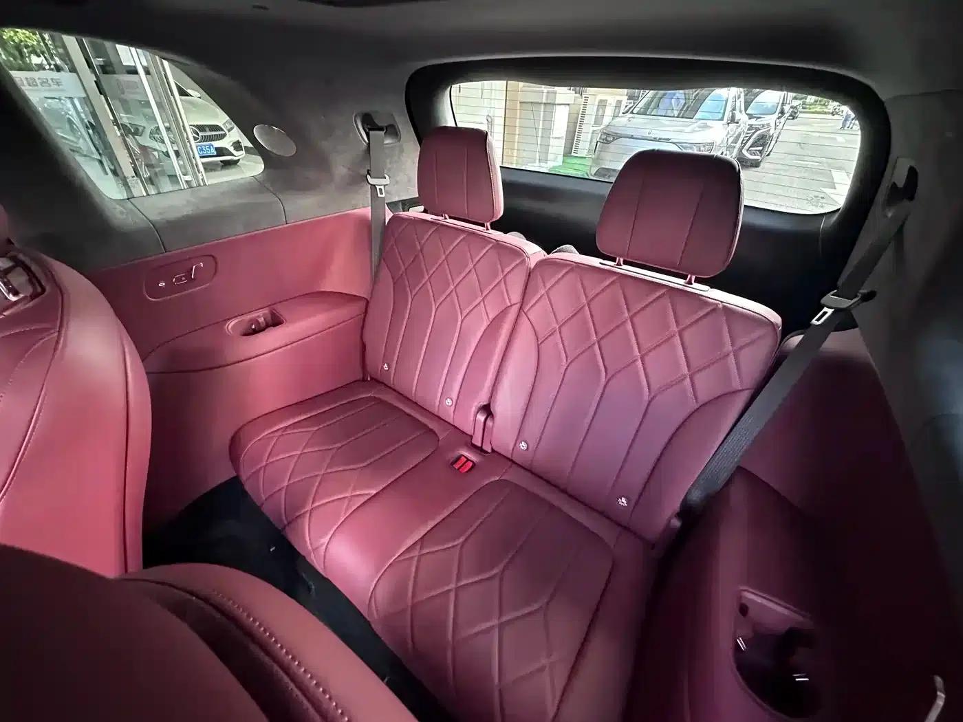 Wenjie M8 2025 Ultra Extended Range Edition (53.4kWh, 6-seater, 192-line LiDAR) — миниатюра 14
